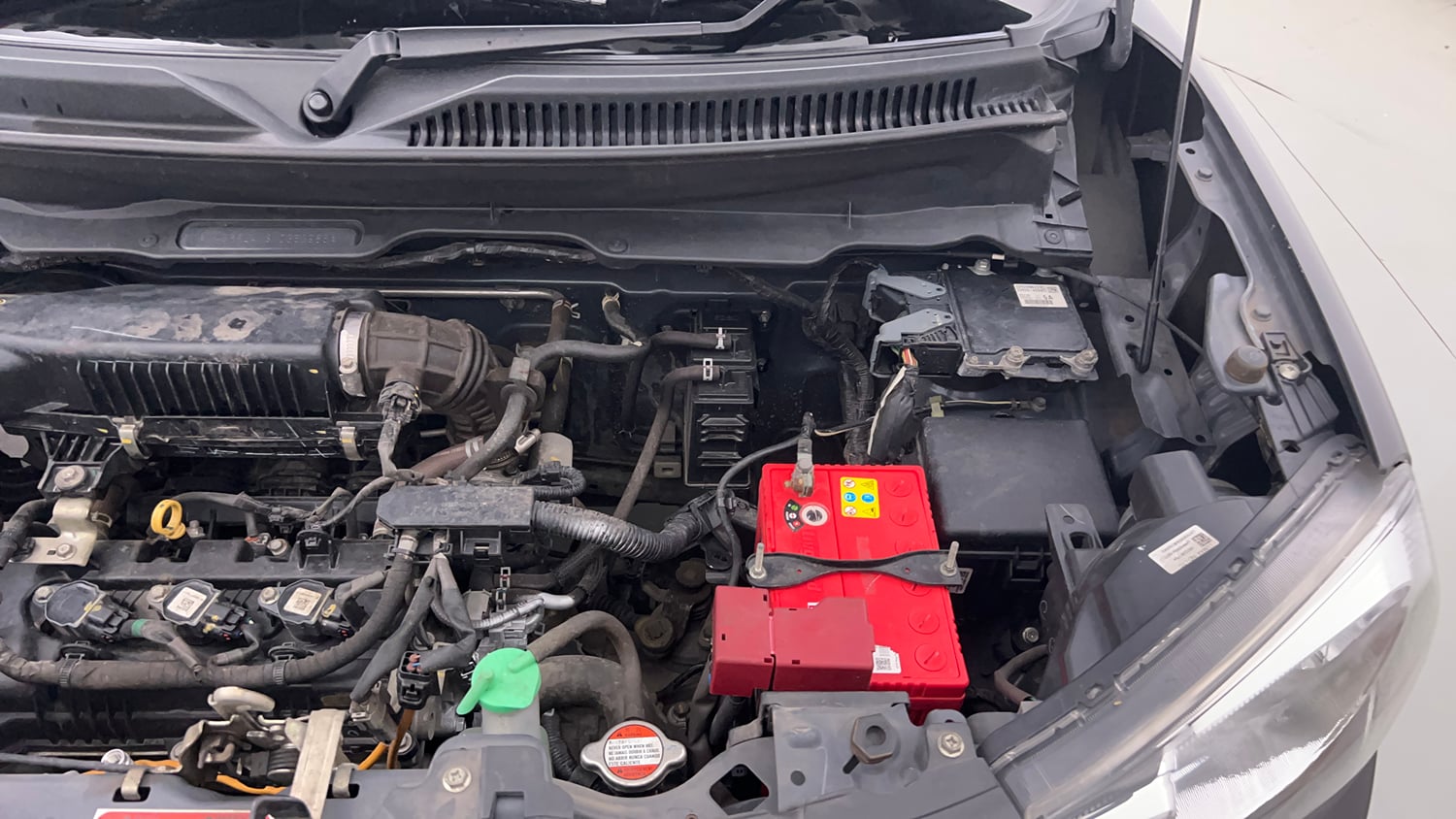 Used 2022 Maruti Suzuki S-Presso VXi (O) Petrol Manual engine ENGINE LEFT SIDE VIEW