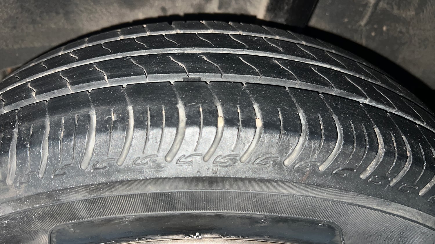 Used 2022 Renault Kwid CLIMBER 1.0 (O) Petrol Manual tyres LEFT REAR TYRE TREAD VIEW