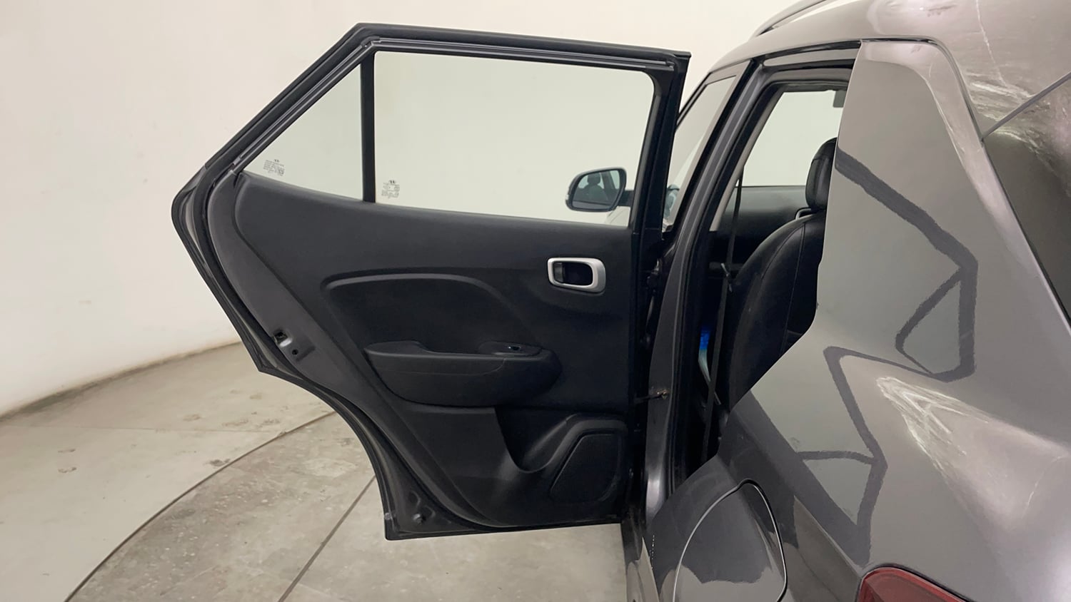 Used 2022 Hyundai Venue SX (O) 1.5 CRDi Executive Diesel Manual interior LEFT REAR DOOR OPEN VIEW