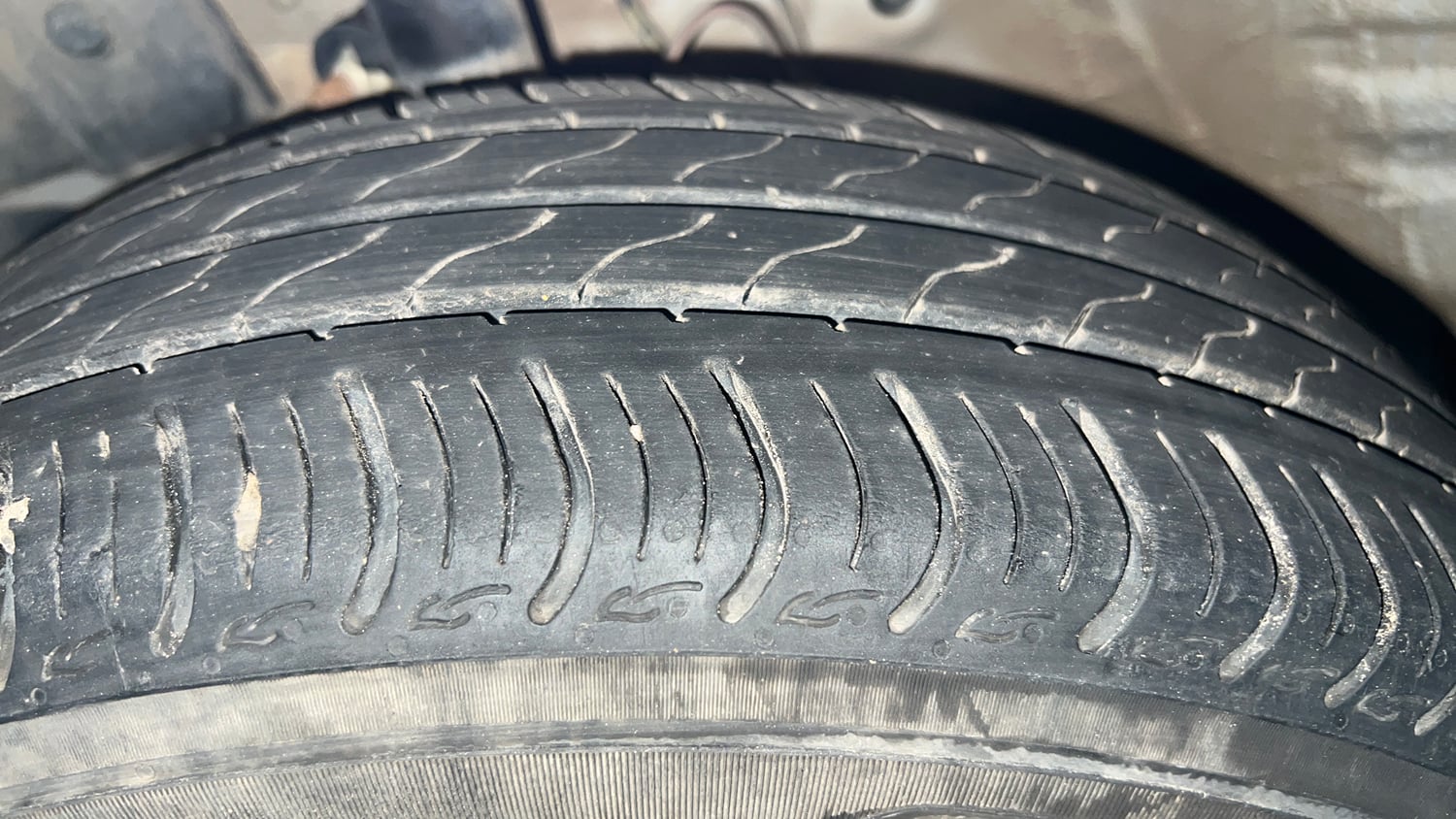 Used 2024 honda Amaze 2nd Generation VX 1.2 Petrol CVT Petrol Automatic tyres LEFT FRONT TYRE TREAD VIEW
