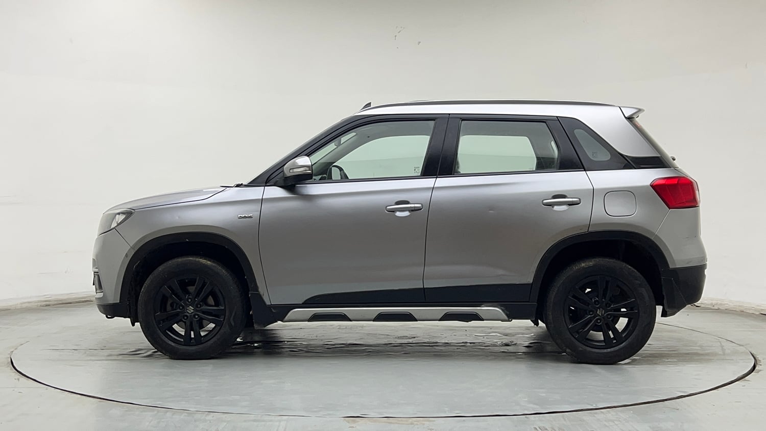 Used 2018 maruti-suzuki Vitara Brezza ZDi AGS Diesel Automatic exterior LEFT SIDE VIEW