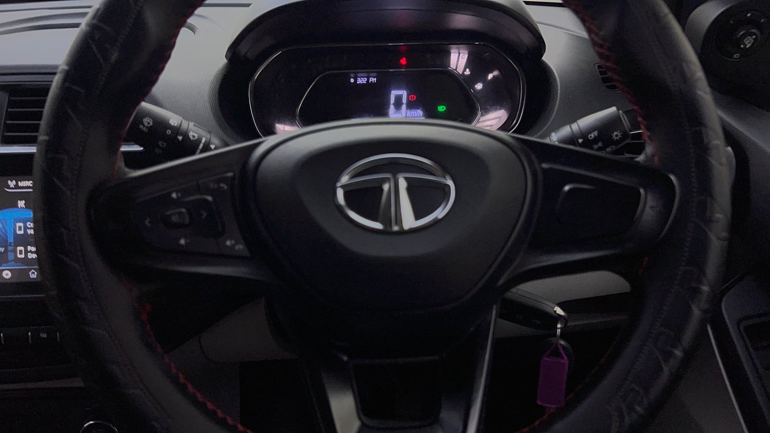 Used 2022 Tata Tiago XZ Plus Petrol Manual top_features Airbags