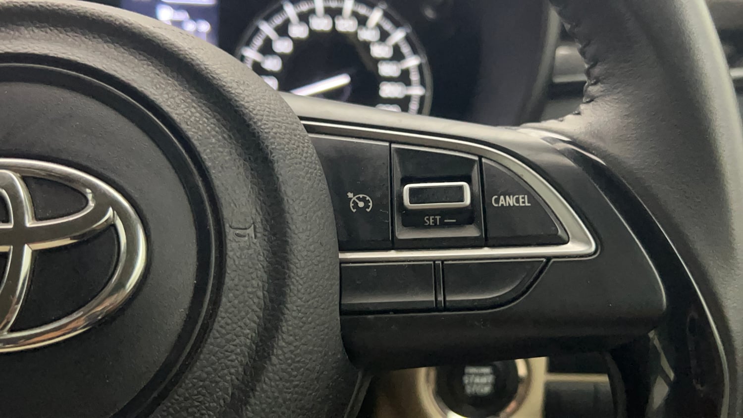 Used 2023 Toyota Glanza V AMT Petrol Automatic top_features Cruise control