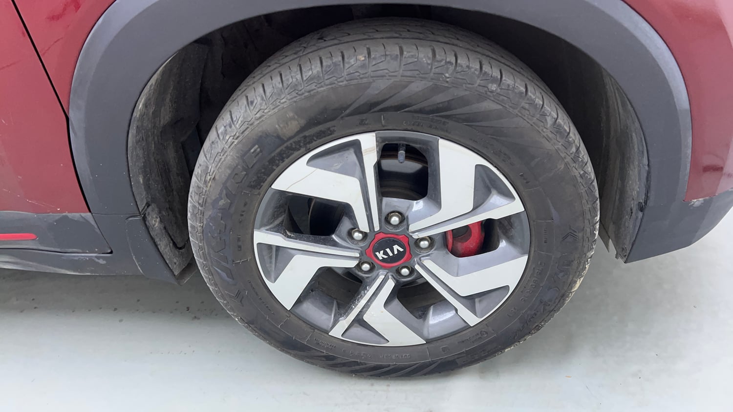 Used 2020 Kia Sonet GTX Plus 1.5 Diesel Manual tyres RIGHT FRONT TYRE RIM VIEW