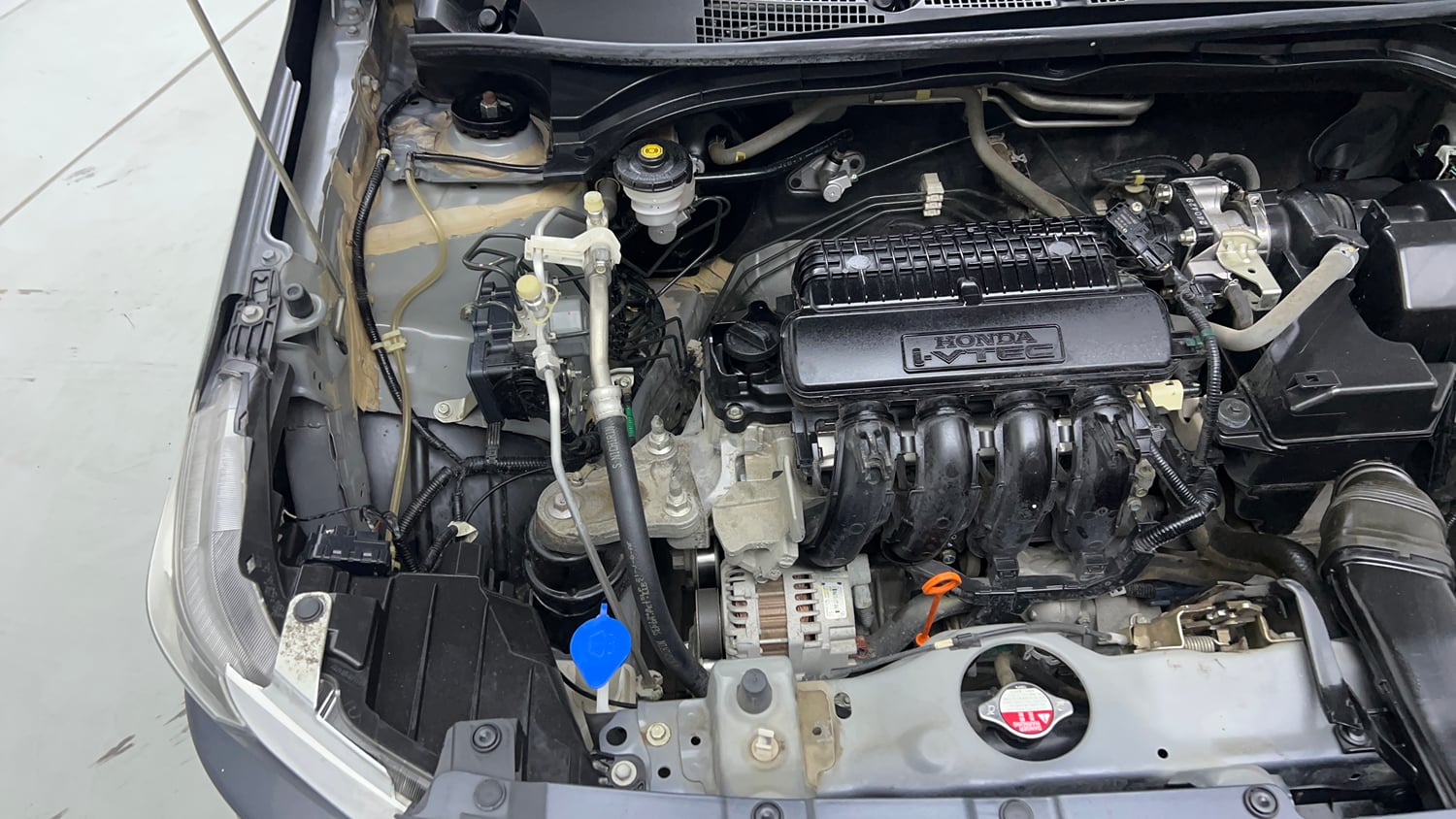Used 2024 honda Amaze 2nd Generation VX 1.2 Petrol MT Petrol Manual engine ENGINE RIGHT SIDE VIEW
