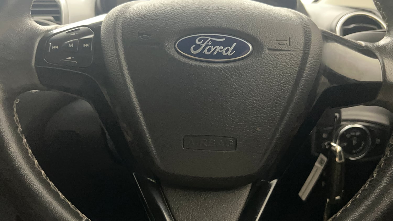 Used 2017 Ford Figo Aspire Titanium 1.2 Ti-VCT Sports Edition Petrol Manual top_features Steering mounted controls