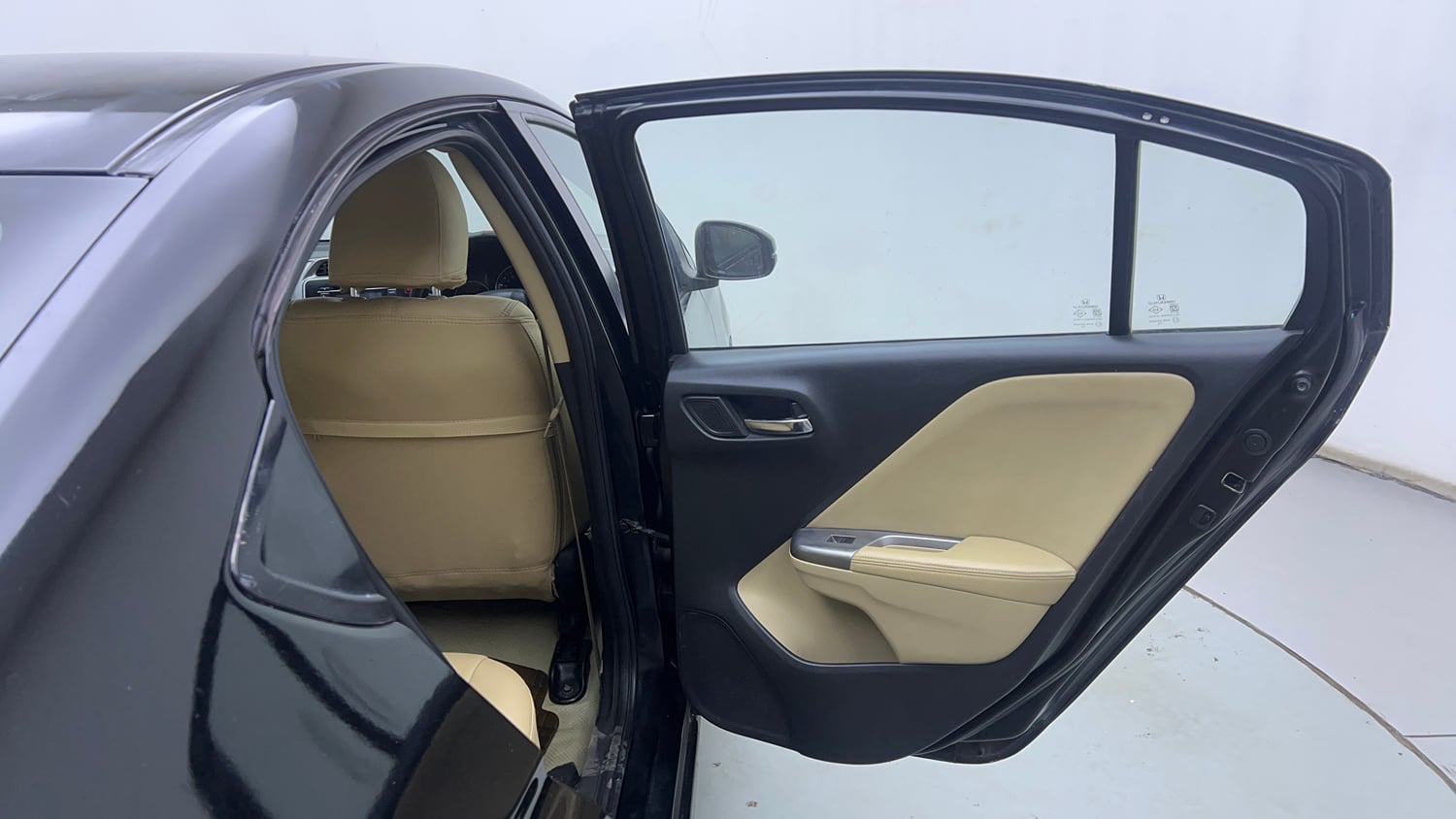 Used 2014 Honda City VX CVT Petrol Automatic interior RIGHT REAR DOOR OPEN VIEW