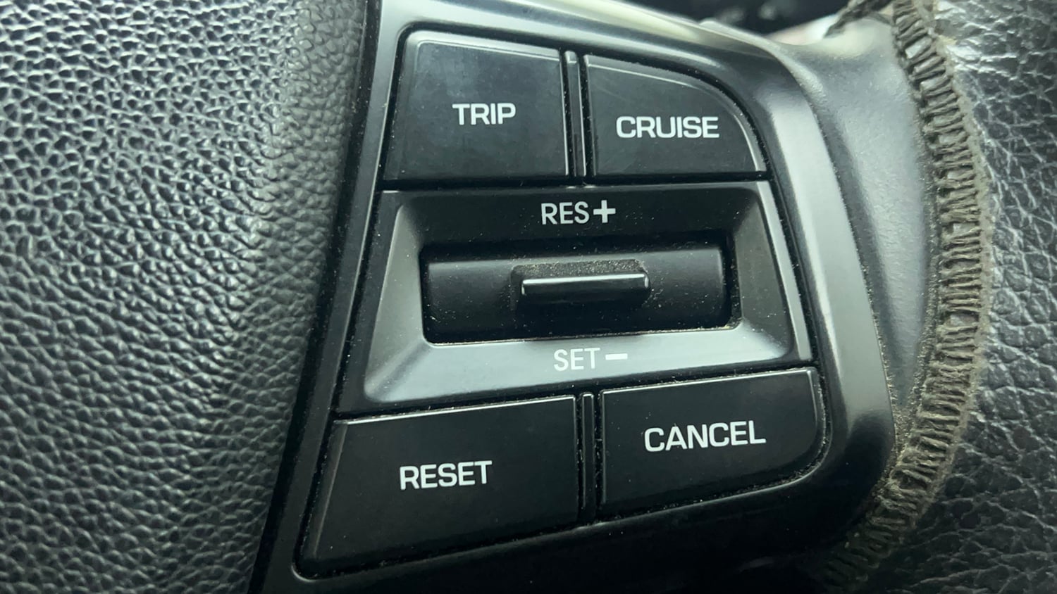Used 2018 Hyundai Creta SX 1.6 AT Petrol Petrol Automatic top_features Cruise control
