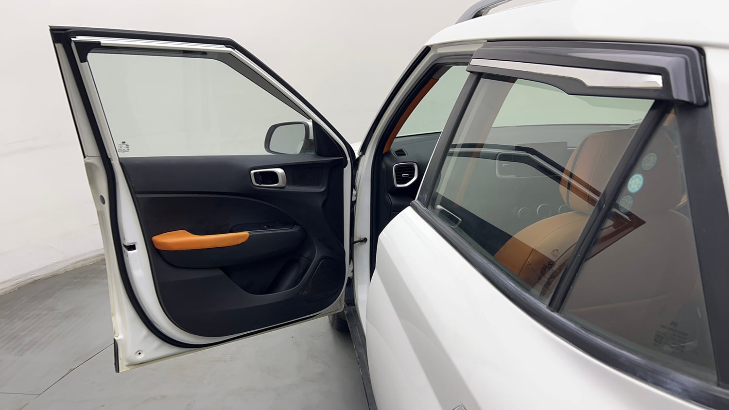 Used 2021 Hyundai Venue SX 1.5 CRDi Diesel Manual interior LEFT FRONT DOOR OPEN VIEW