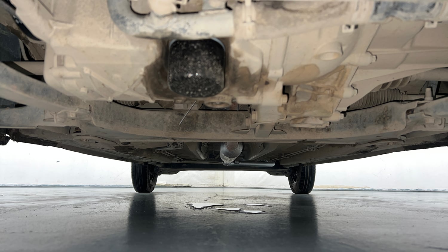 Used 2020 Renault Triber RXZ Petrol Manual extra FRONT LEFT UNDERBODY VIEW