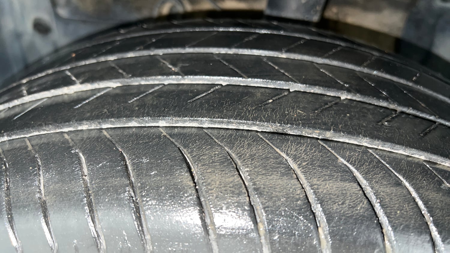 Used 2019 Maruti Suzuki Vitara Brezza [2016-2020] ZDi Plus Diesel Manual tyres LEFT FRONT TYRE TREAD VIEW