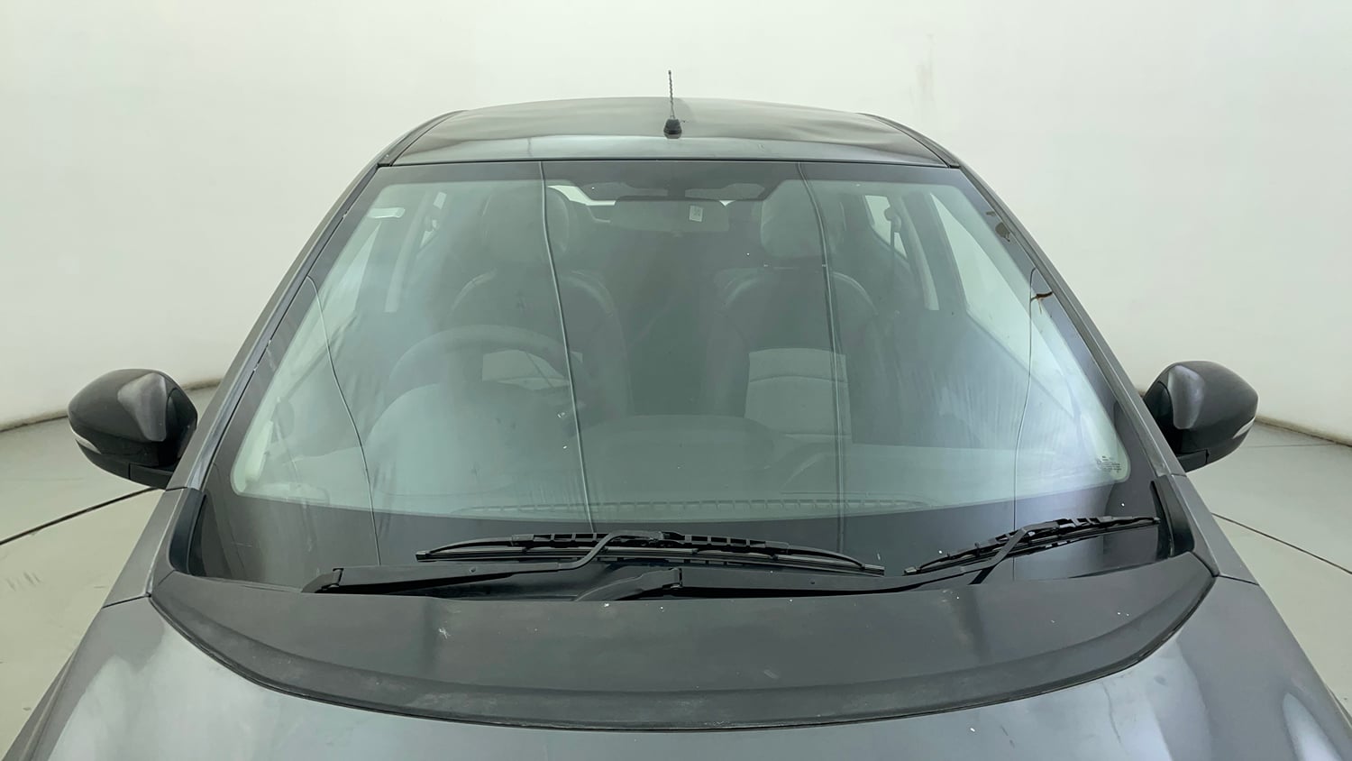 Used 2022 Tata Tiago XT (O) Petrol Manual exterior FRONT WINDSHIELD VIEW
