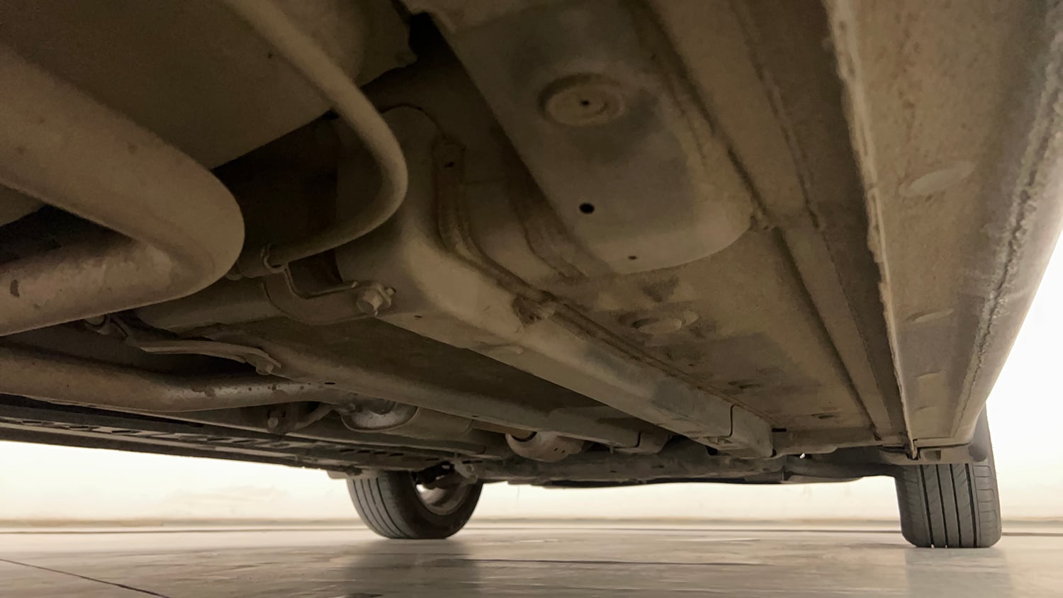 Used 2022 Hyundai Verna SX 1.5 VTVT IVT Petrol Automatic extra REAR RIGHT UNDERBODY VIEW