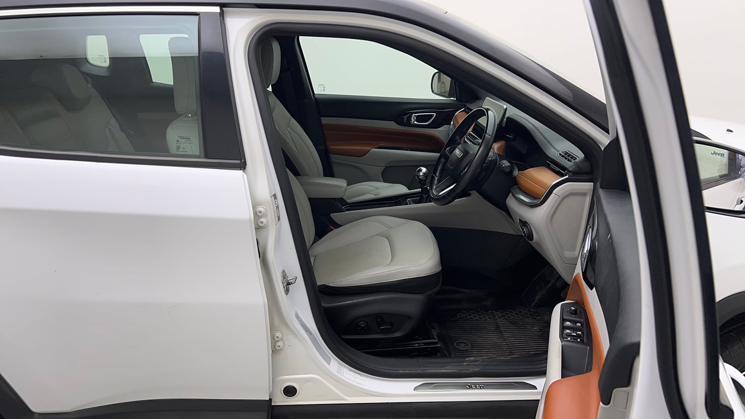 Used 2024 Jeep Compass Limited (O) 2.0 Diesel Diesel Manual interior RIGHT SIDE FRONT DOOR CABIN VIEW