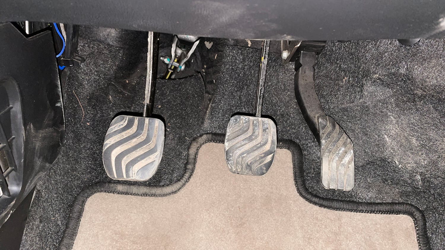 Used 2024 Renault Kwid RXT 1.0L Petrol Manual interior PEDALS VIEW