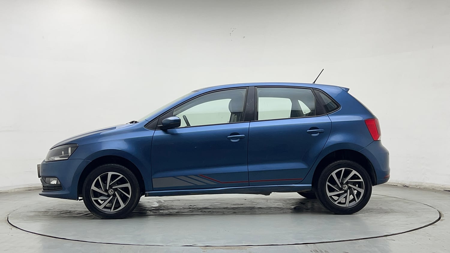 Used 2017 Volkswagen Polo Comfortline 1.2L (P) Petrol Manual exterior LEFT SIDE VIEW