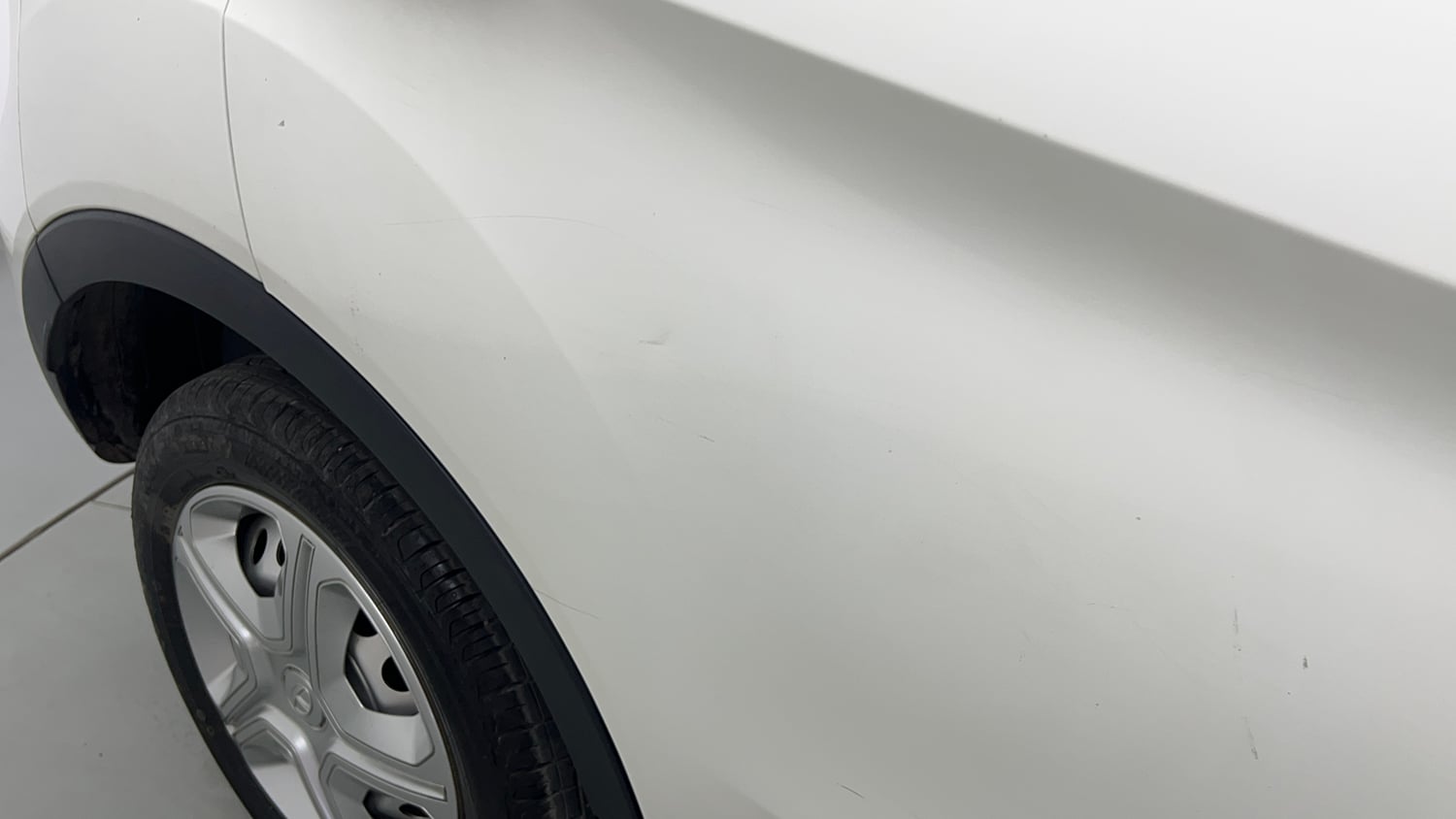 Used 2023 Tata Nexon XE Petrol Manual dents MINOR SCRATCH