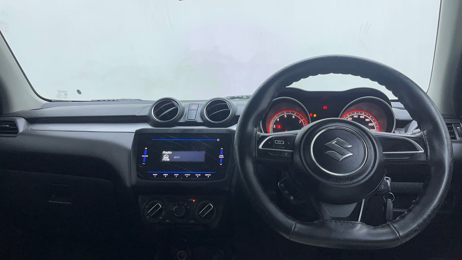 Used 2021 Maruti Suzuki Swift VXi Petrol Manual interior DASHBOARD VIEW