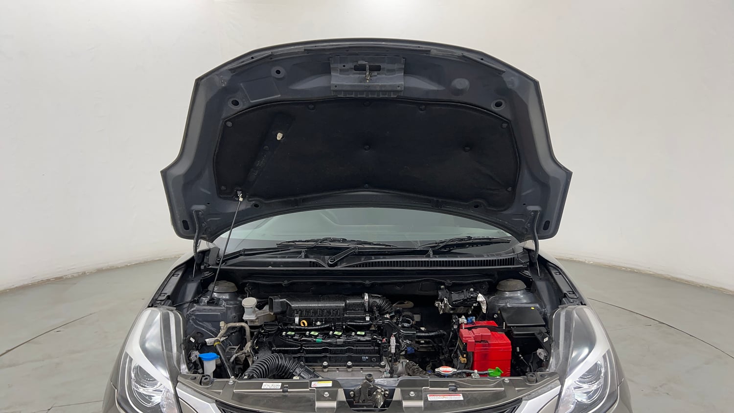 Used 2020 Maruti Suzuki Baleno Zeta Petrol Manual engine ENGINE & BONNET OPEN FRONT VIEW