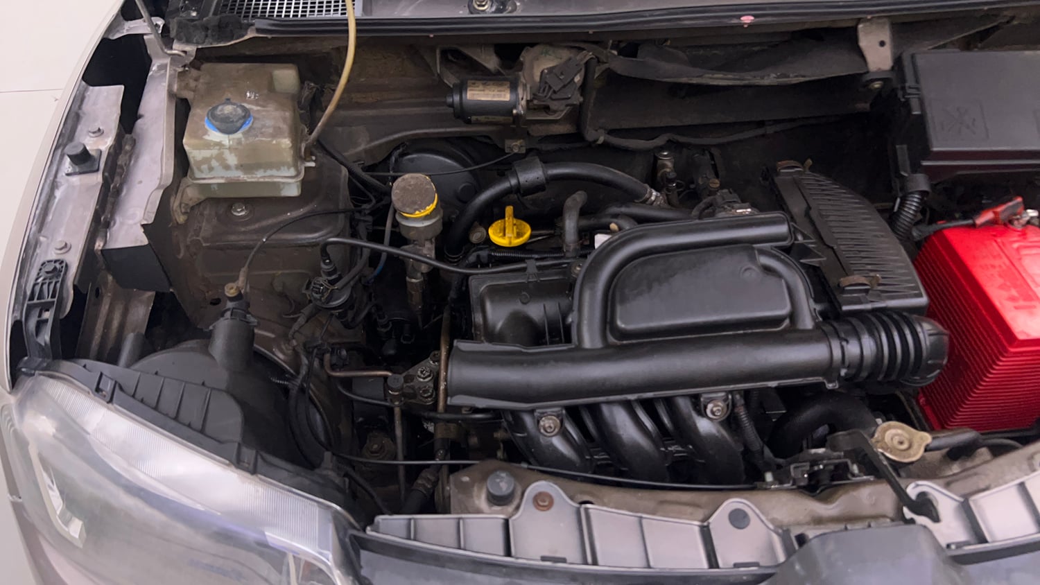 Used 2018 Renault Kwid CLIMBER 1.0 AMT Petrol Automatic engine ENGINE RIGHT SIDE VIEW