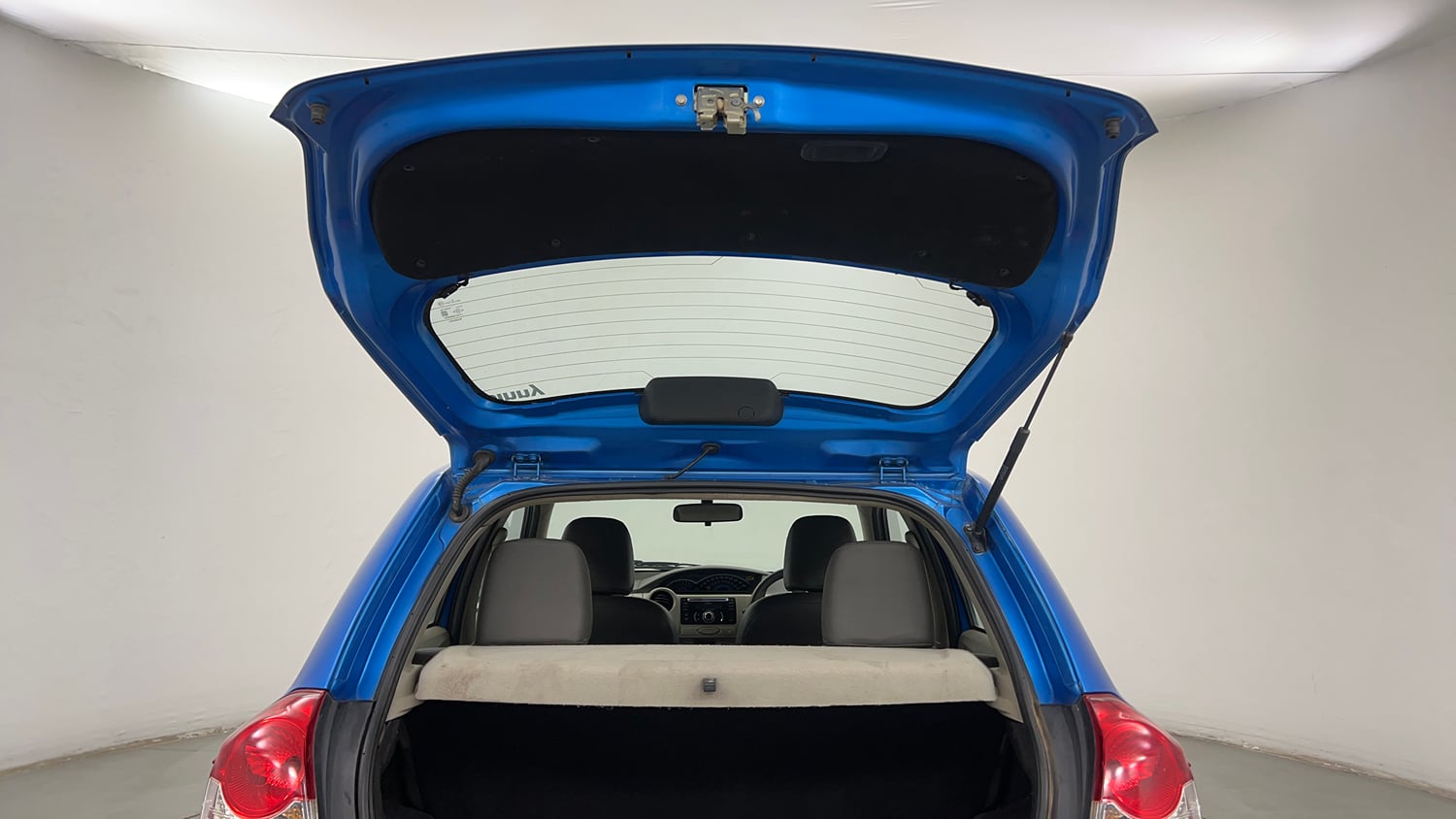 Used 2015 Toyota Etios Liva V Petrol Manual interior DICKY DOOR OPEN VIEW