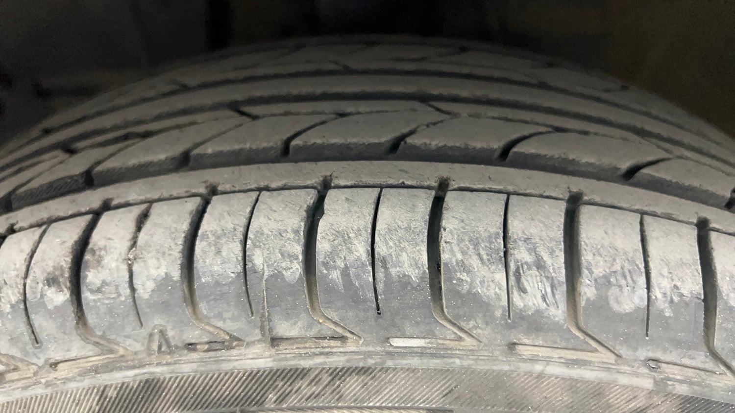 Used 2015 Honda Jazz SV Petrol Petrol Manual tyres LEFT FRONT TYRE TREAD VIEW
