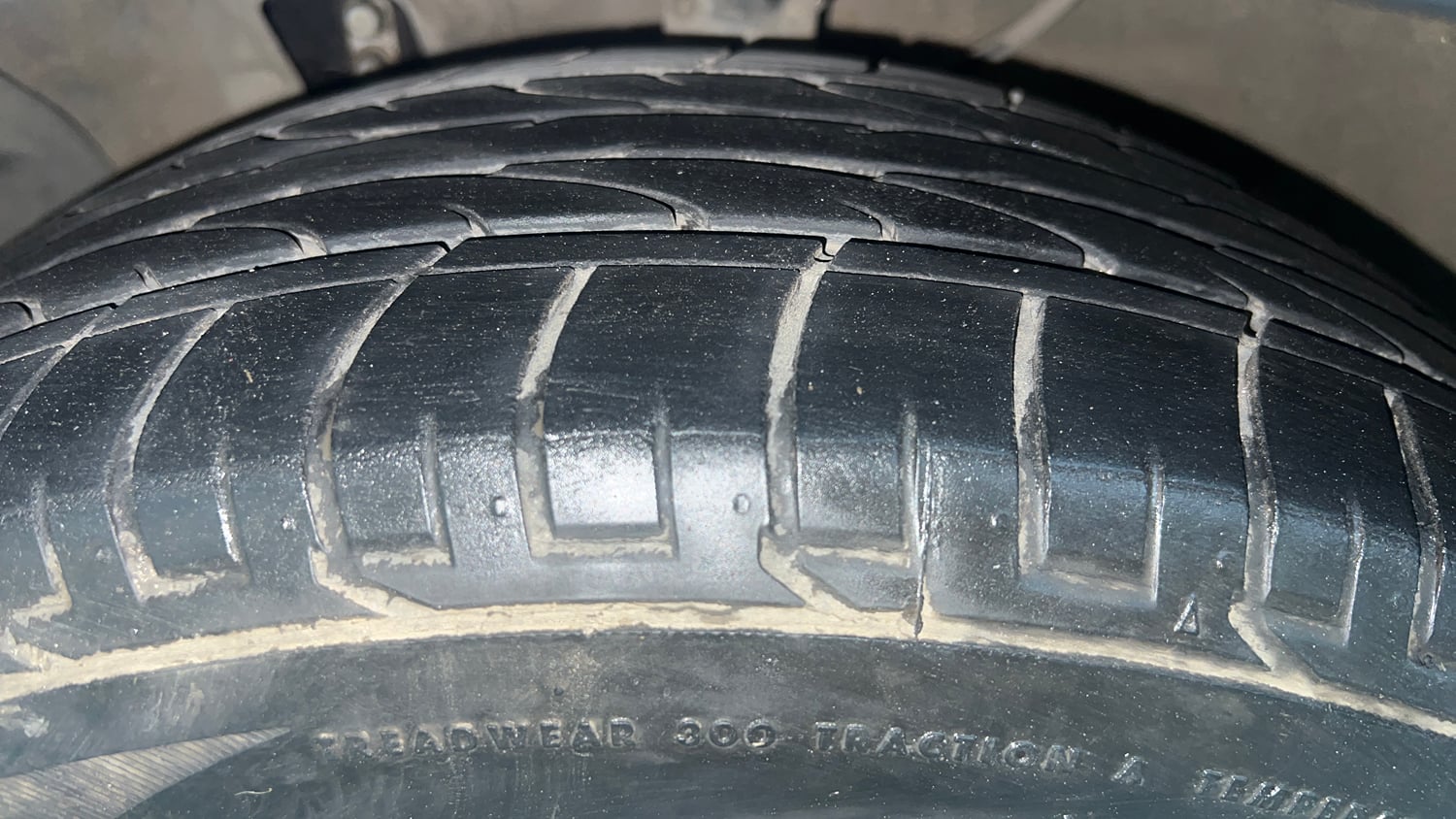 Used 2018 Hyundai Creta SX 1.6 AT Petrol Petrol Automatic tyres LEFT FRONT TYRE TREAD VIEW
