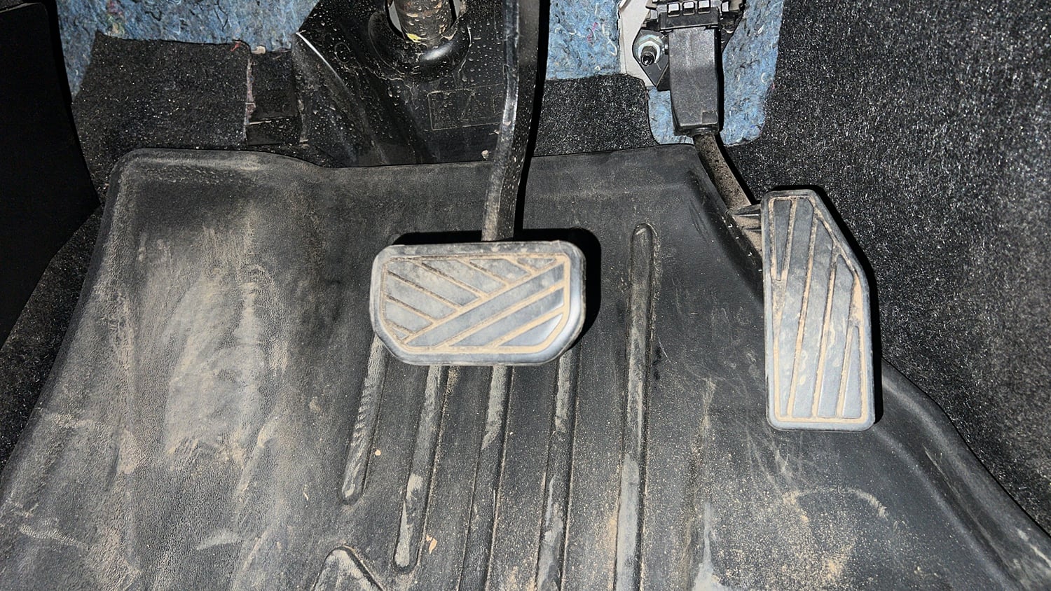 Used 2023 Maruti Suzuki Swift ZXi Plus AMT Petrol Automatic interior PEDALS VIEW