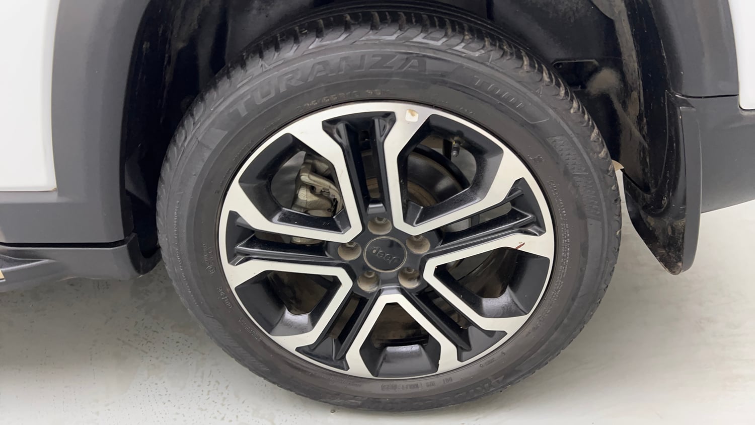 Used 2024 Jeep Compass Limited (O) 2.0 Diesel Diesel Manual tyres LEFT REAR TYRE RIM VIEW