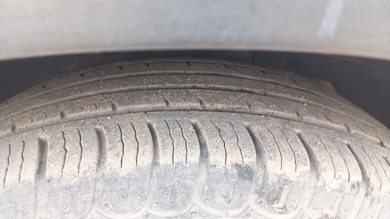 Used 2018 Mahindra XUV500 W9 Diesel Manual tyres RIGHT FRONT TYRE TREAD VIEW