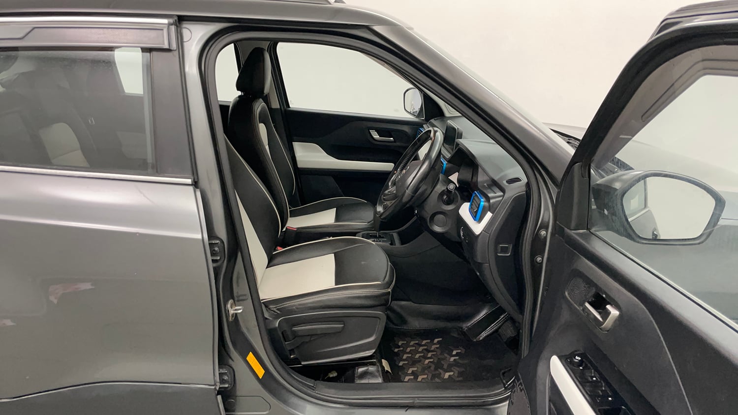 Used 2022 Tata Punch Creative Dual Tone AMT Petrol Automatic interior RIGHT SIDE FRONT DOOR CABIN VIEW