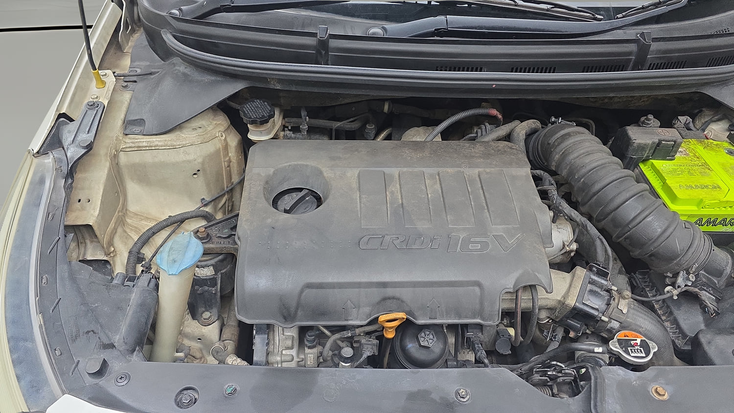 Used 2017 Hyundai Elite i20 Sportz 1.4 CRDI Diesel Manual engine ENGINE RIGHT SIDE VIEW