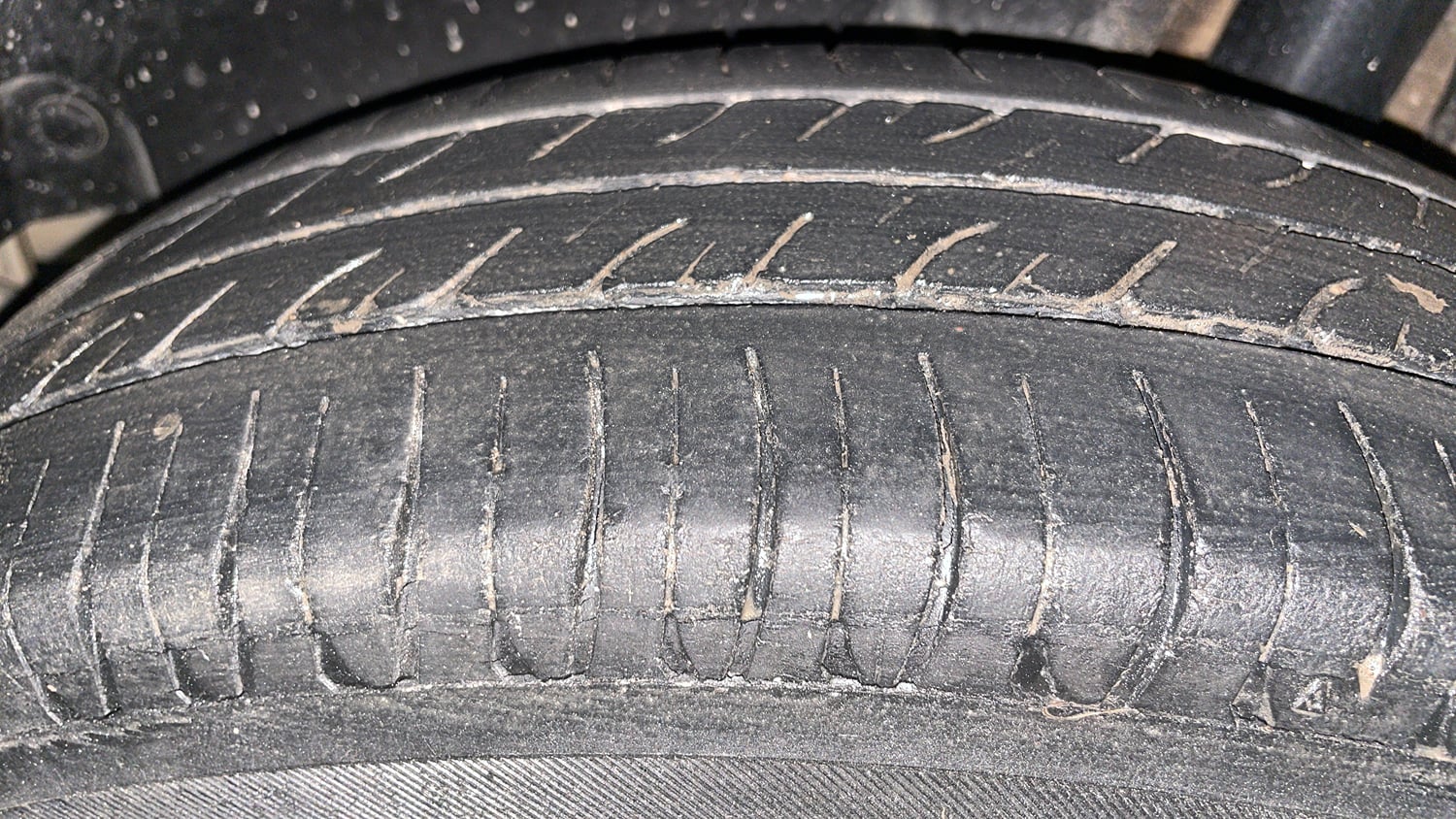 Used 2012 Maruti Suzuki Swift VXi Petrol Manual tyres LEFT REAR TYRE TREAD VIEW