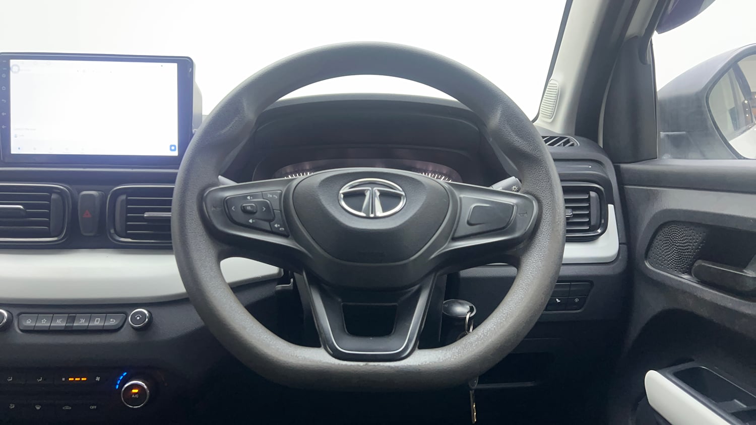 Used 2022 Tata Punch Pure MT Petrol + CNG(Outside Fitted) Cng Manual interior STEERING VIEW