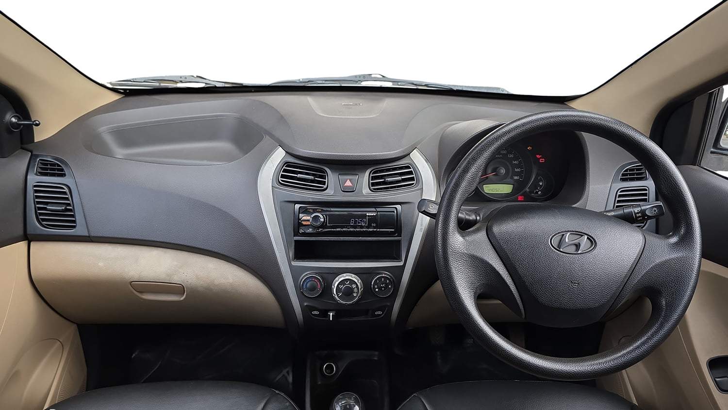 Used 2014 Hyundai Eon Era + Petrol Manual interior DASHBOARD VIEW