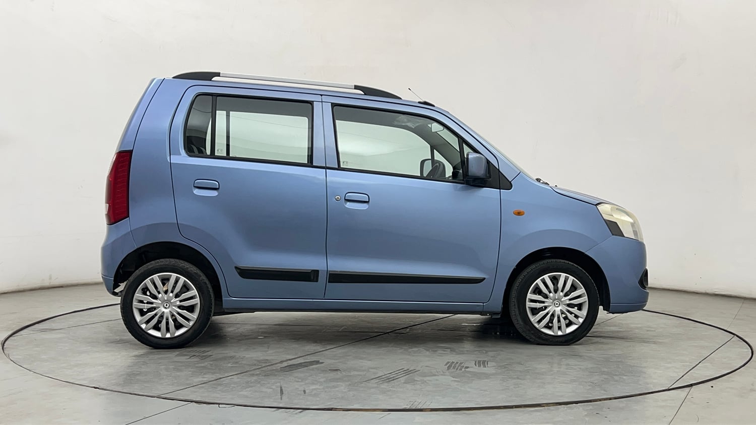 Used 2012 Maruti Suzuki Wagon R 1.0 VXi Petrol Manual exterior RIGHT SIDE VIEW