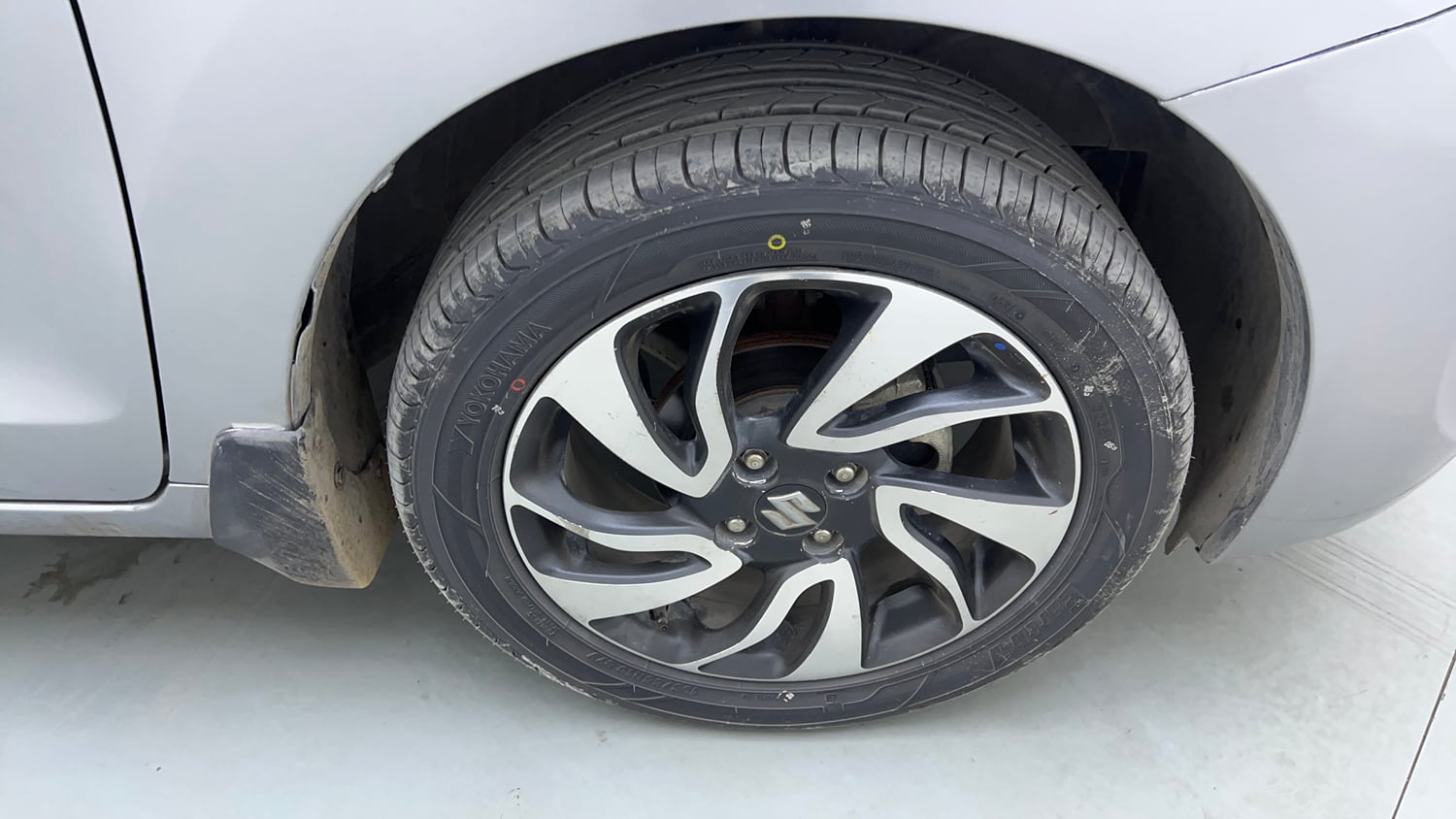 Used 2021 Maruti Suzuki Baleno Zeta Petrol Manual tyres RIGHT FRONT TYRE RIM VIEW