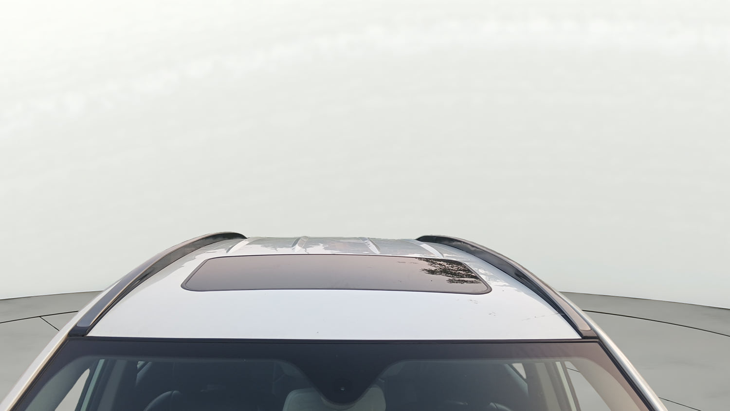 Used 2018 Mahindra XUV500 W9 Diesel Manual exterior EXTERIOR ROOF VIEW