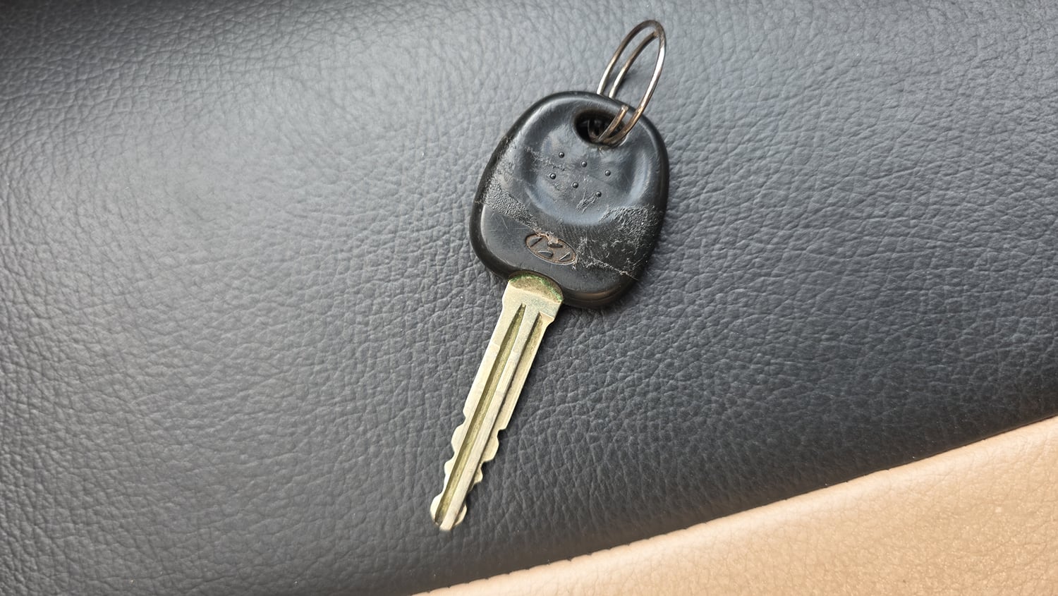 Used 2014 Hyundai Eon Era + Petrol Manual extra CAR KEY VIEW