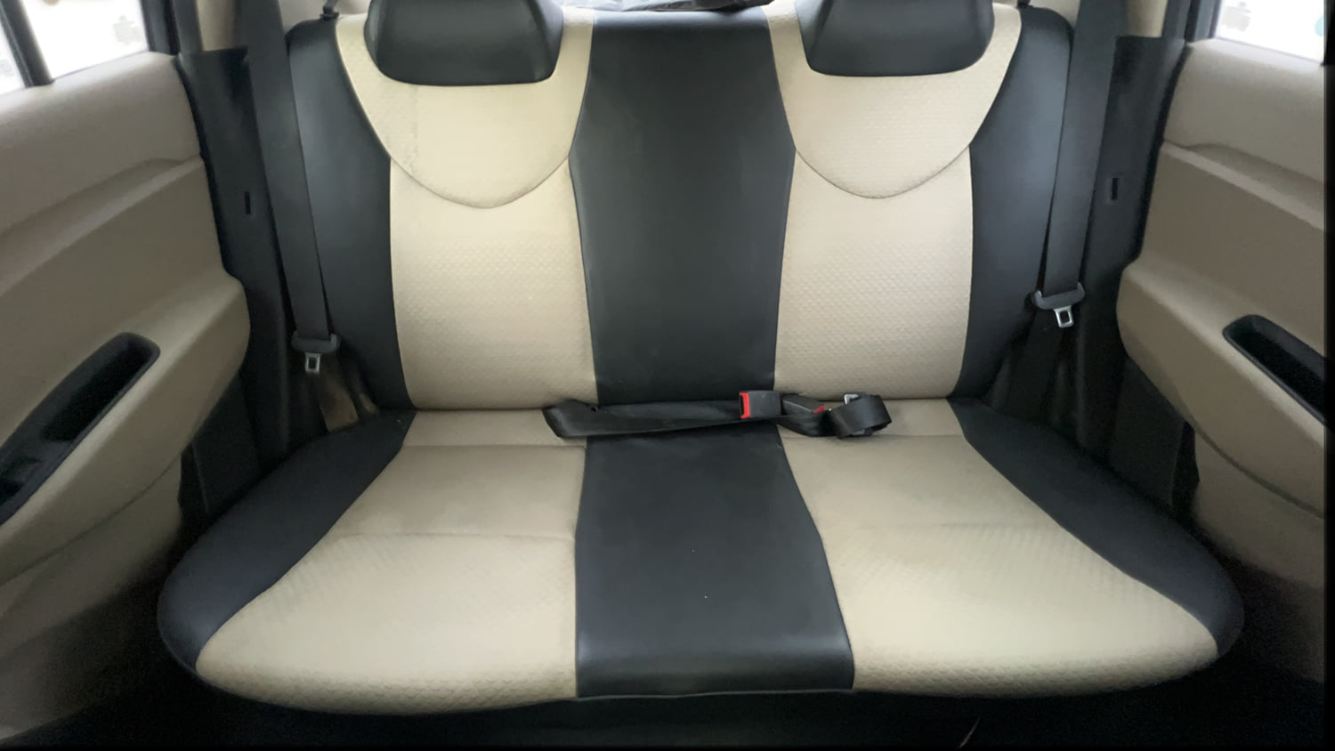 Used 2020 Hyundai Santro Sportz AMT Petrol Automatic interior REAR SEAT CONDITION VIEW