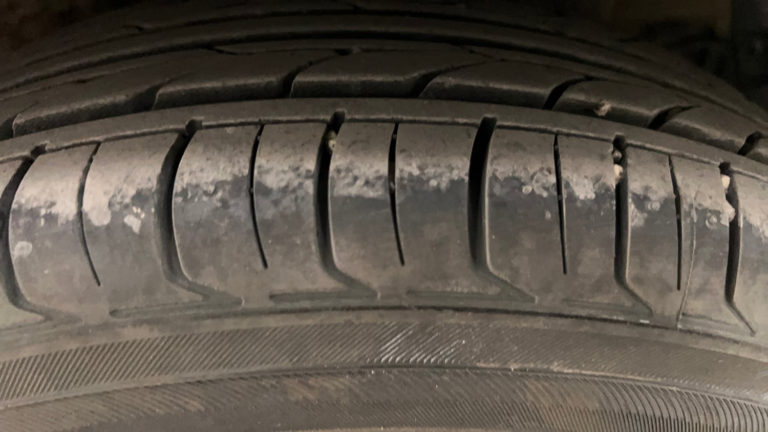 Used 2019 Hyundai Grand i10 Sportz 1.2 Kappa VTVT CNG (Outside Fitted) Cng Manual tyres LEFT REAR TYRE TREAD VIEW