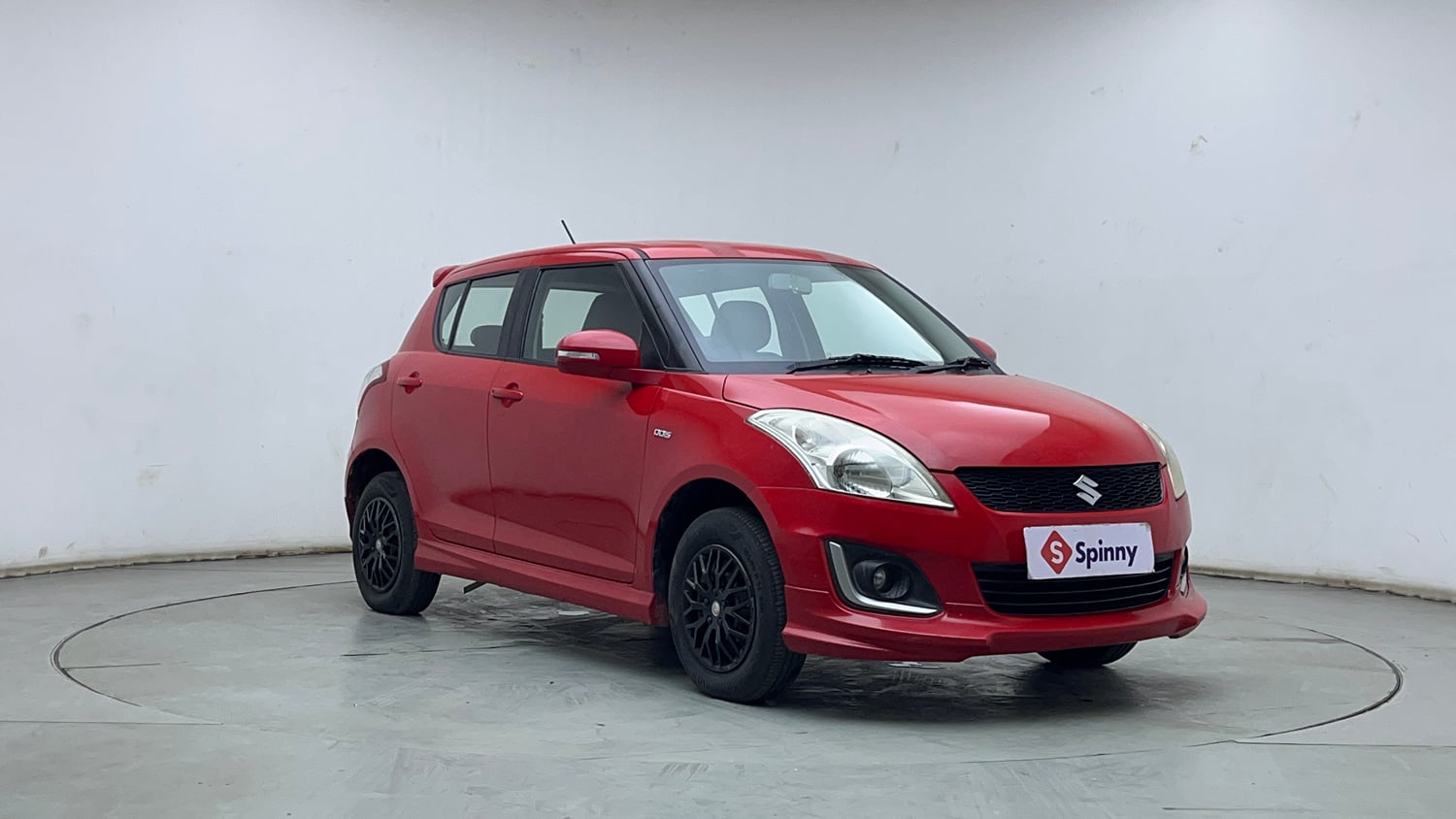 Used 2016 Maruti Suzuki Swift Deca Limited Edition VDi Diesel Manual exterior RIGHT FRONT CORNER VIEW