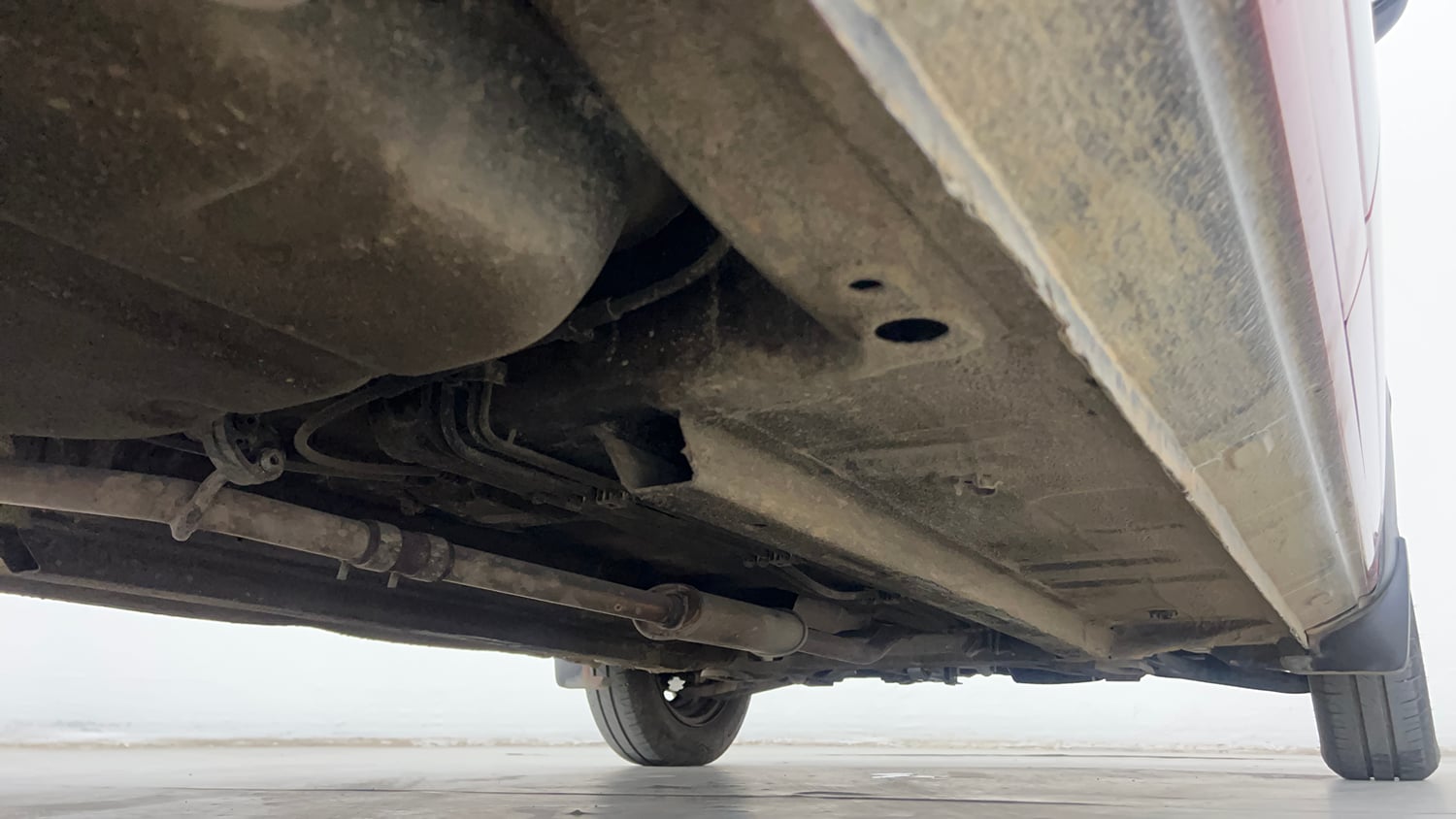 Used 2016 Renault Kwid RXT Petrol Manual extra REAR RIGHT UNDERBODY VIEW