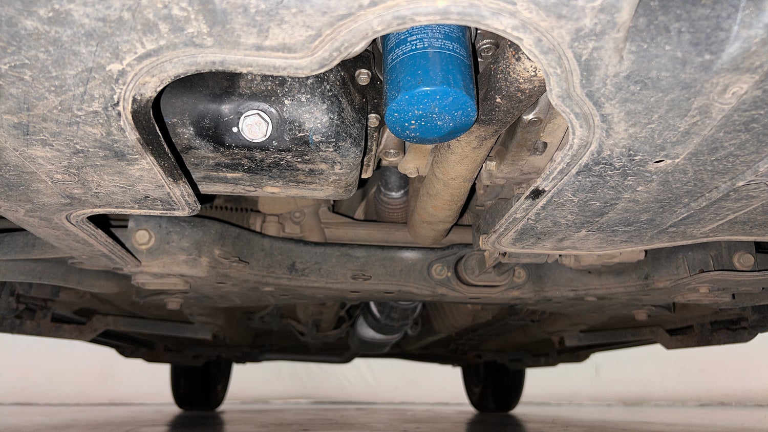 Used 2023 Kia Sonet HTX 1.0 Turbo Petrol DCT Petrol Automatic extra FRONT LEFT UNDERBODY VIEW