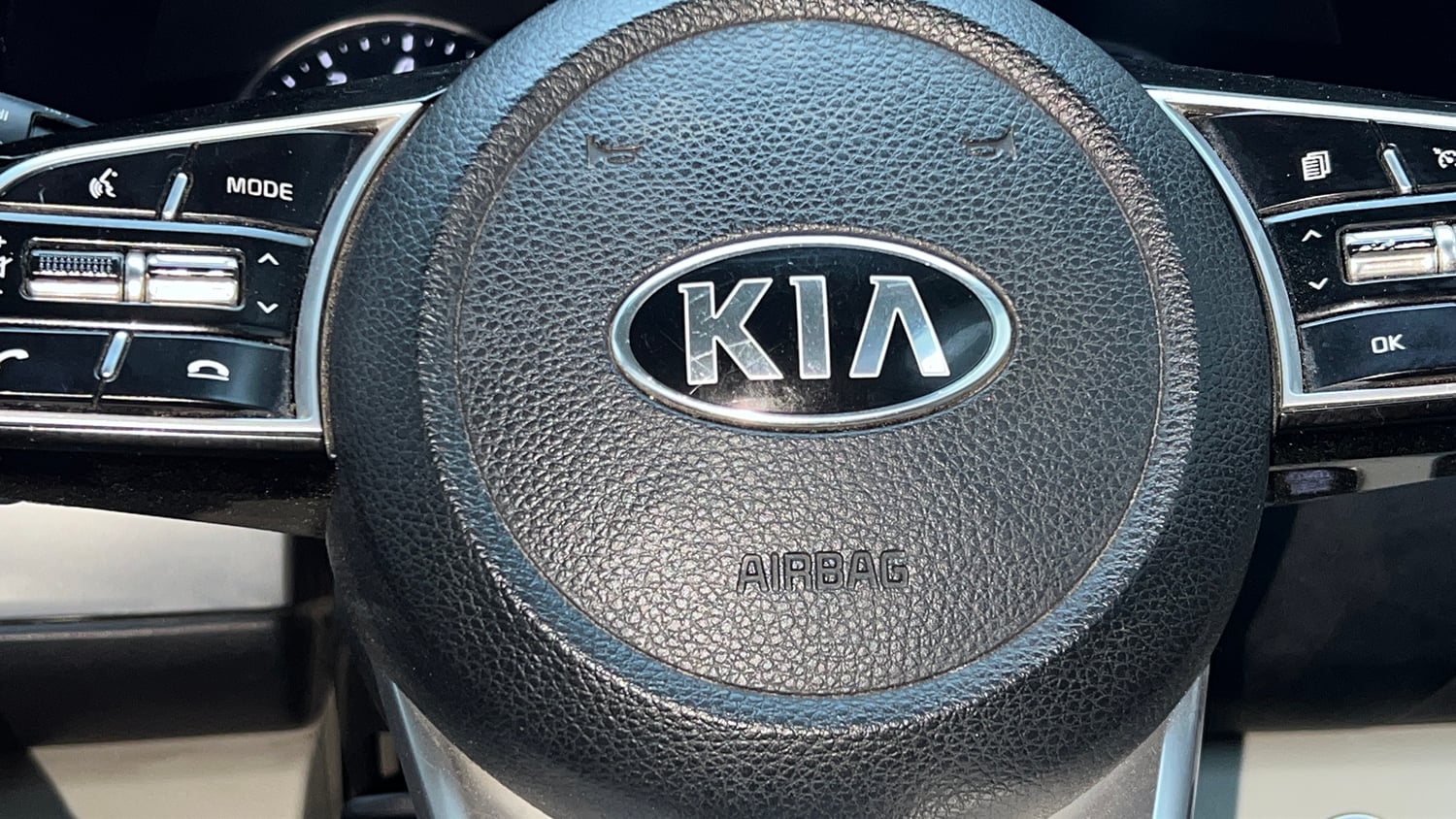 Used 2020 kia Seltos HTX IVT 1.5 Petrol Automatic top_features Airbags