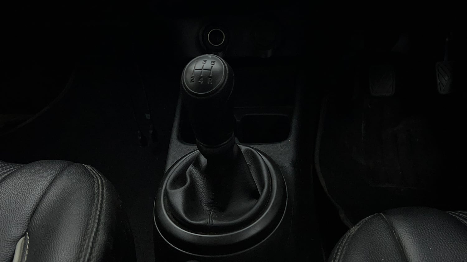 Used 2023 Maruti Suzuki Celerio LXi Petrol Manual interior GEAR  KNOB VIEW
