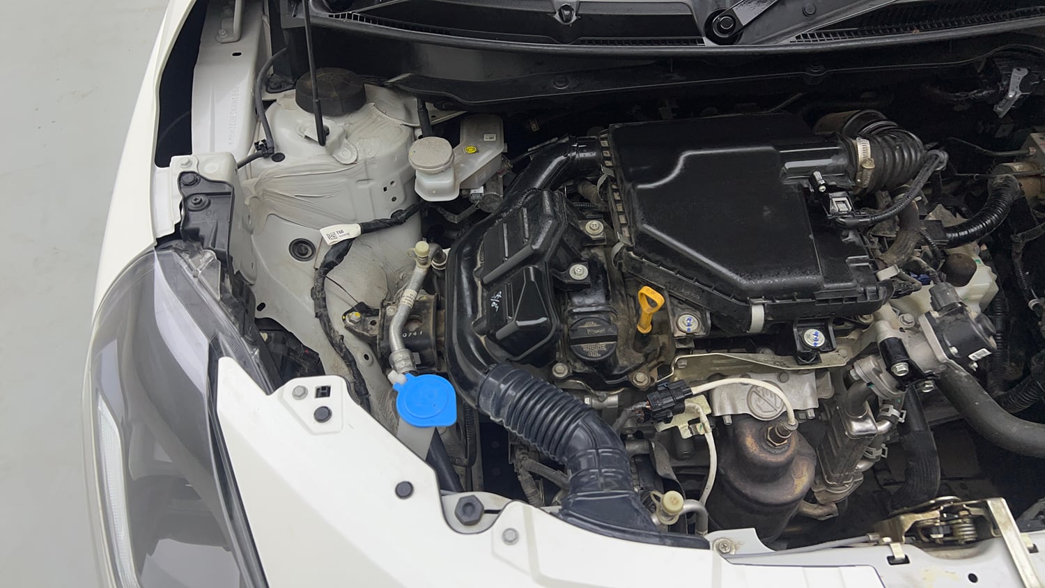 Used 2024 Maruti Suzuki Swift ZXi AMT Petrol Automatic engine ENGINE RIGHT SIDE VIEW