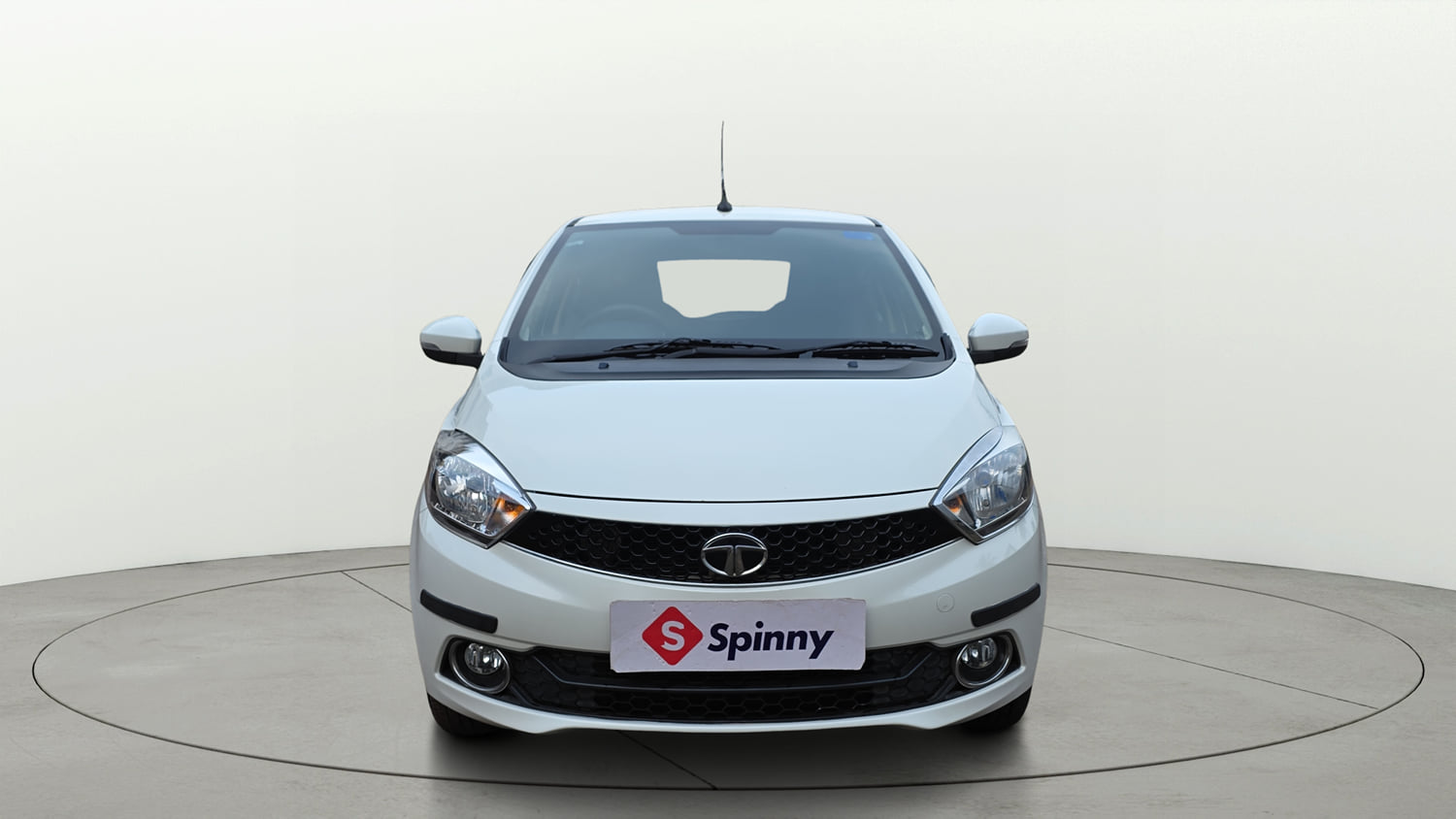 Used 2017 Tata Tiago Revotron XZ Petrol Manual exterior FRONT VIEW