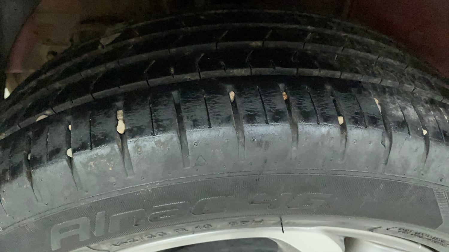 Used 2020 Hyundai Elite i20 Asta 1.2 (O) Petrol Manual tyres RIGHT REAR TYRE TREAD VIEW
