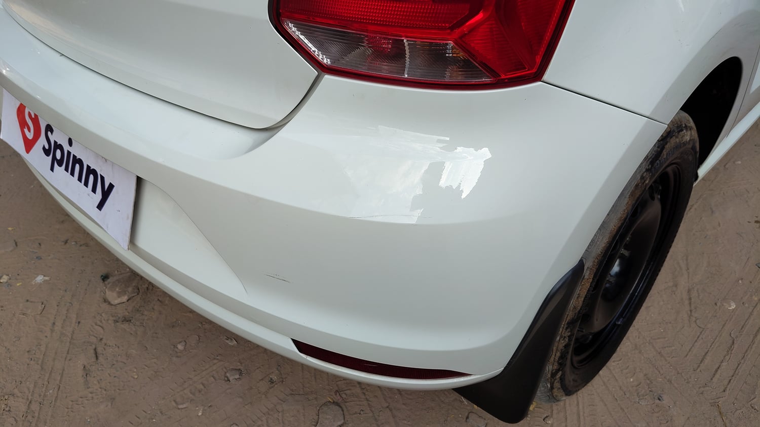 Used 2019 Volkswagen Polo Comfortline 1.0L (P) Petrol Manual dents MINOR SCRATCH